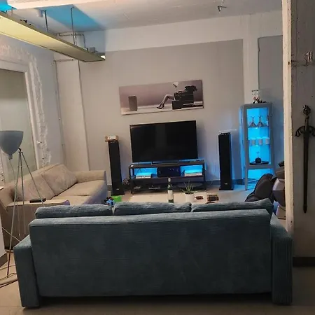 Industrial Loft In Einem Ehemaligen Umspannwerk Apartment