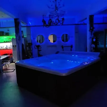 Appartement Industrial Loft In Einem Ehemaligen Umspannwerk *
